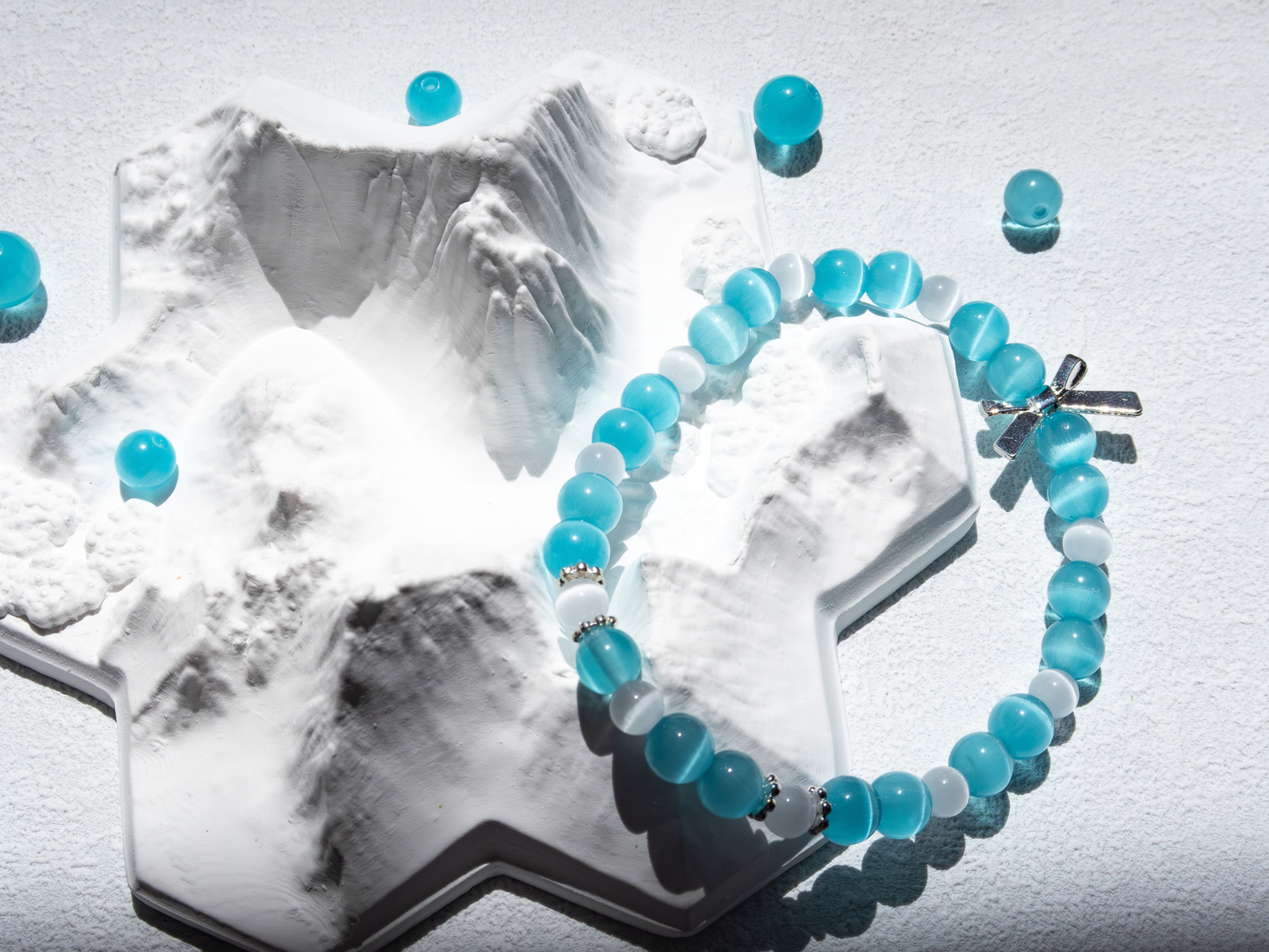 Blue & White Cat’s Eye Glass Bracelet