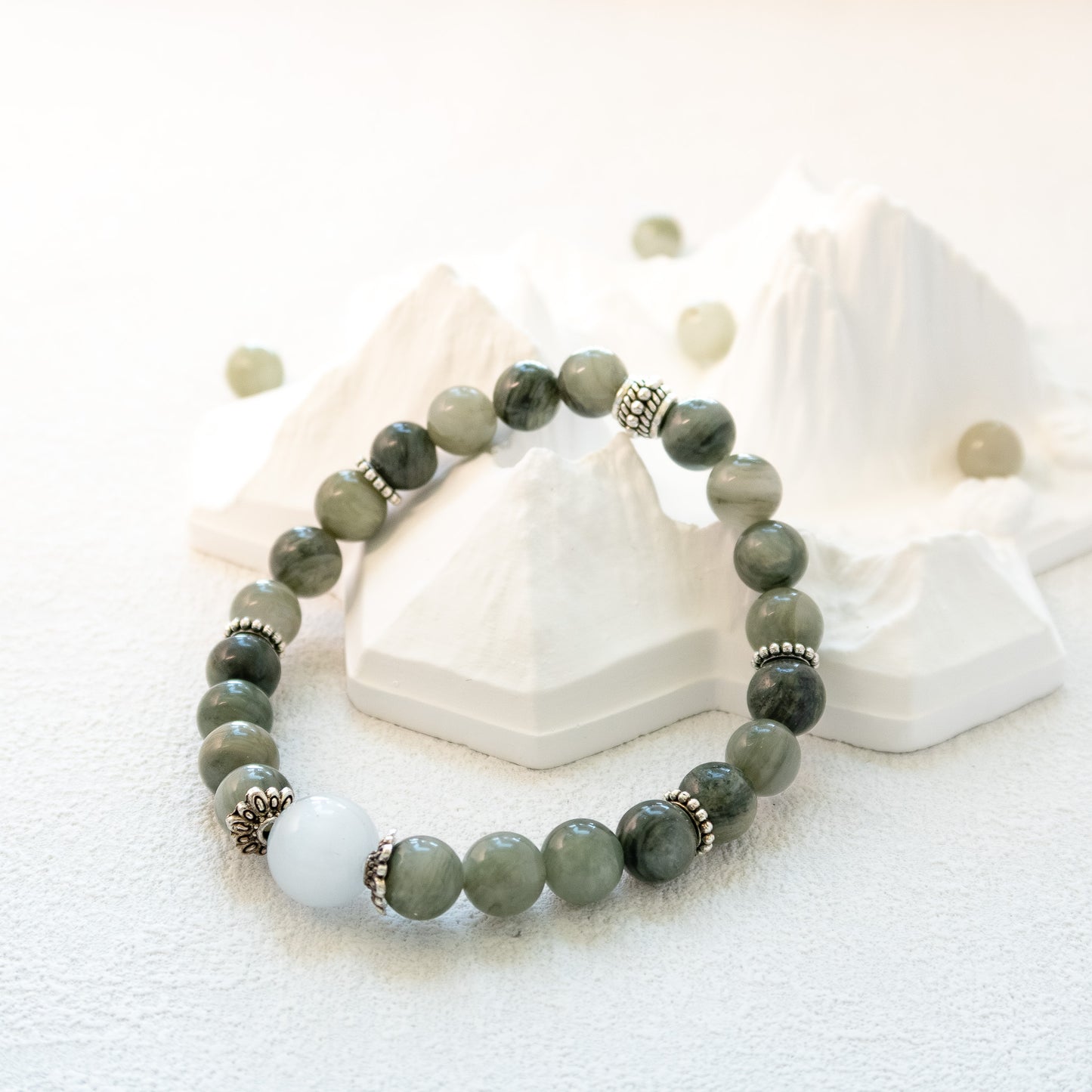 Green Grass Stone and White Cat's Eye Stone Bracelet