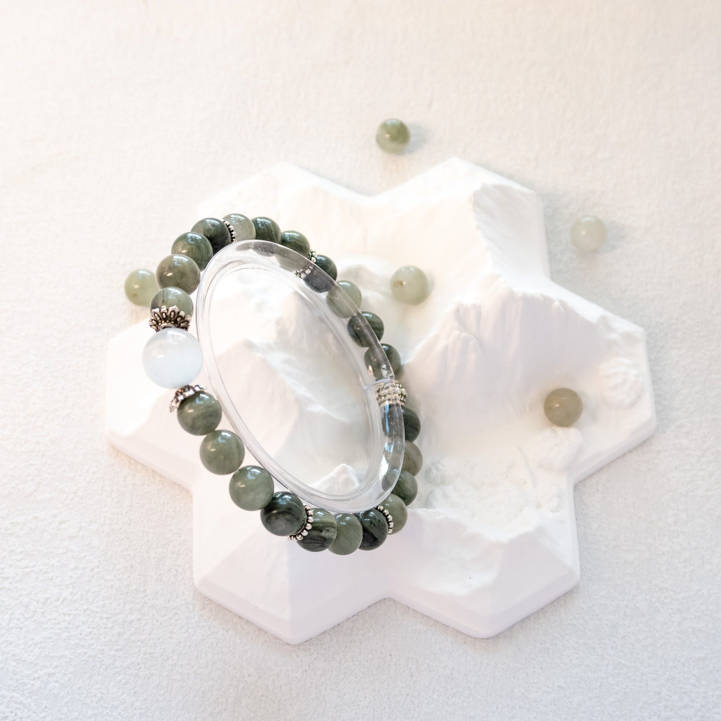 Green Grass Stone and White Cat's Eye Stone Bracelet